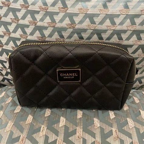 mini makeup bag chanel|chanel cosmetic bag price.